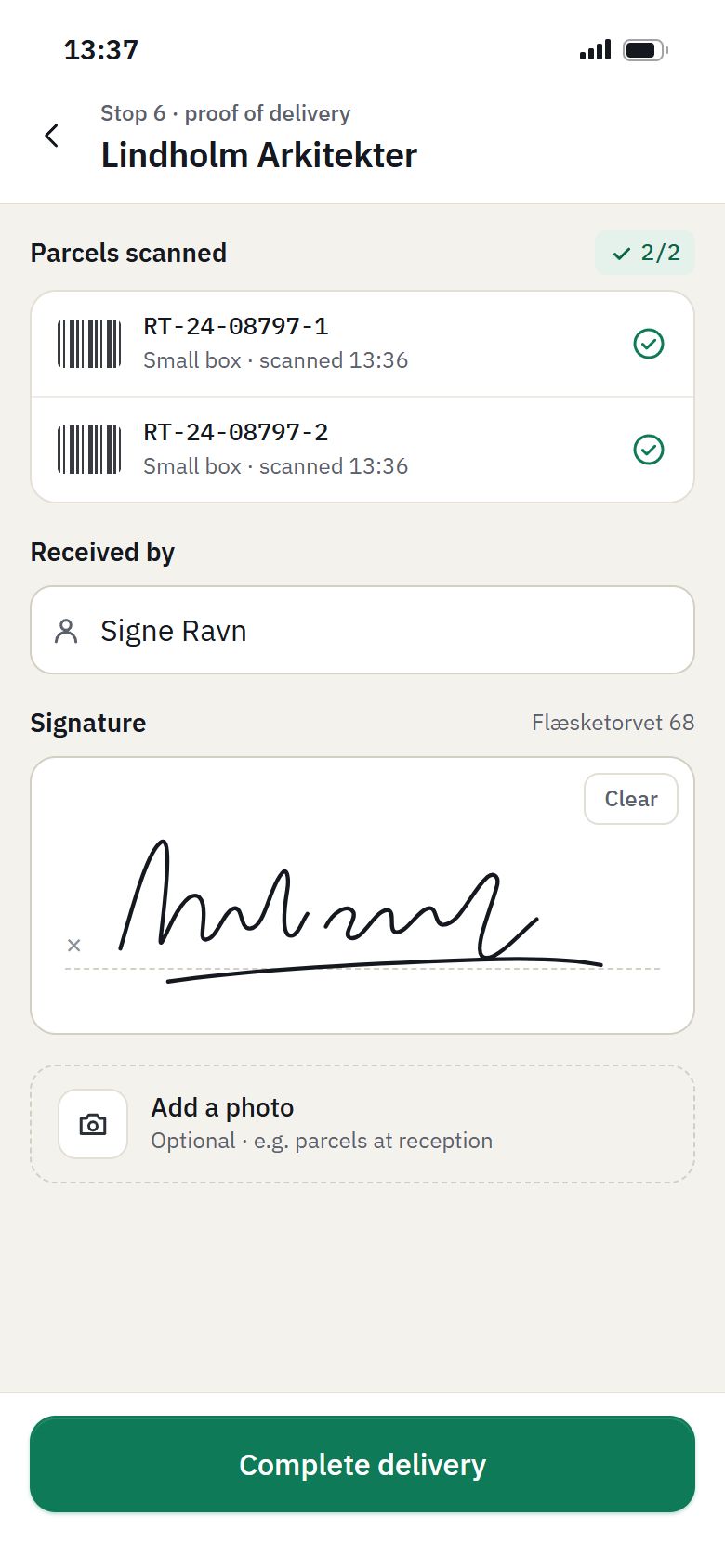 Proof of delivery in Rute’s driver app: the parcels scanned and a signature